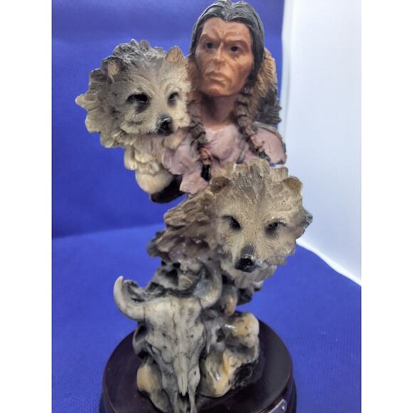 Native American Indian Chief Head Bust Two Wolf Buffalo Skull sculpture- Meerchi - Picture 9 of 10